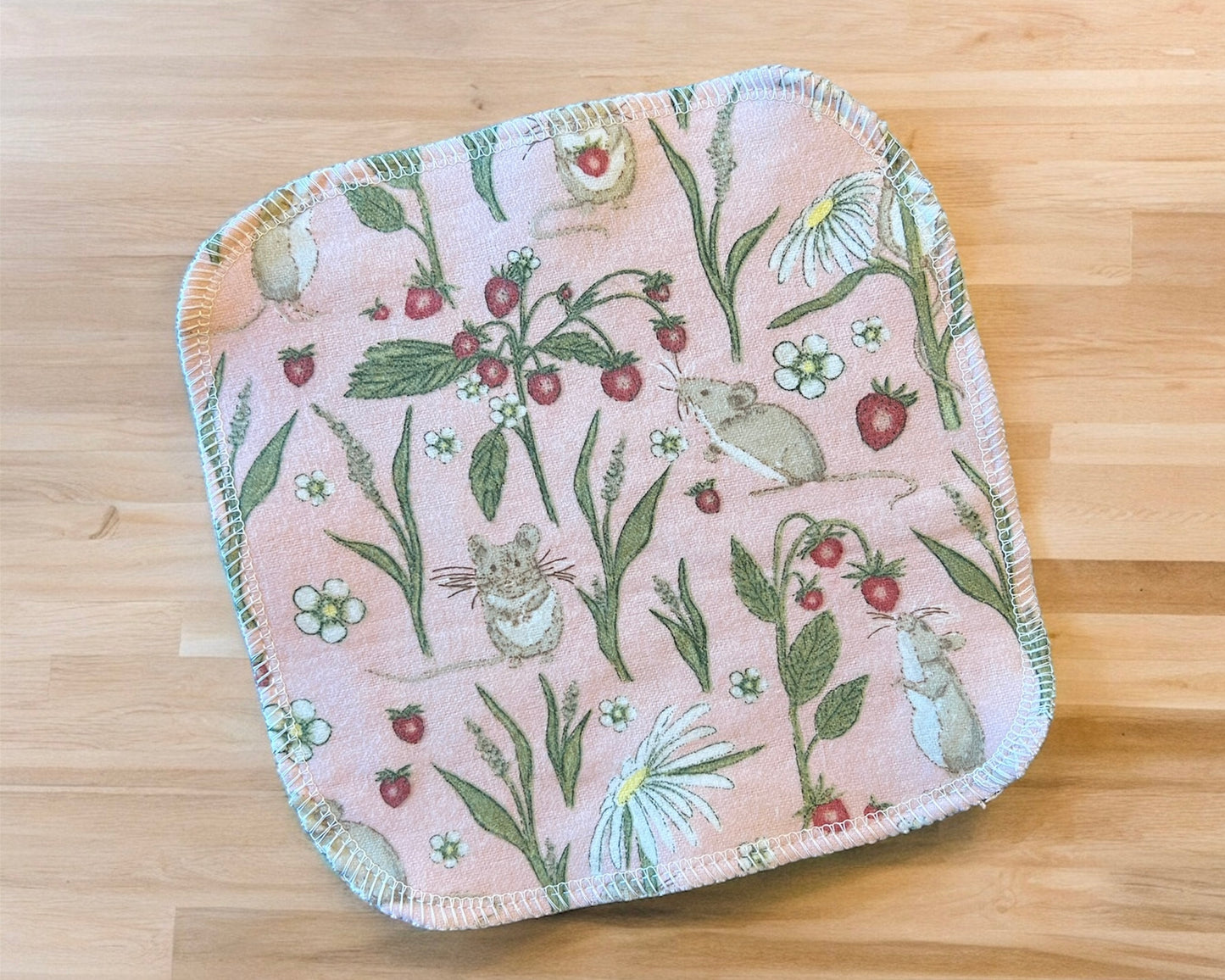 Strawberry field mouse 1ply flannel cloth wipes