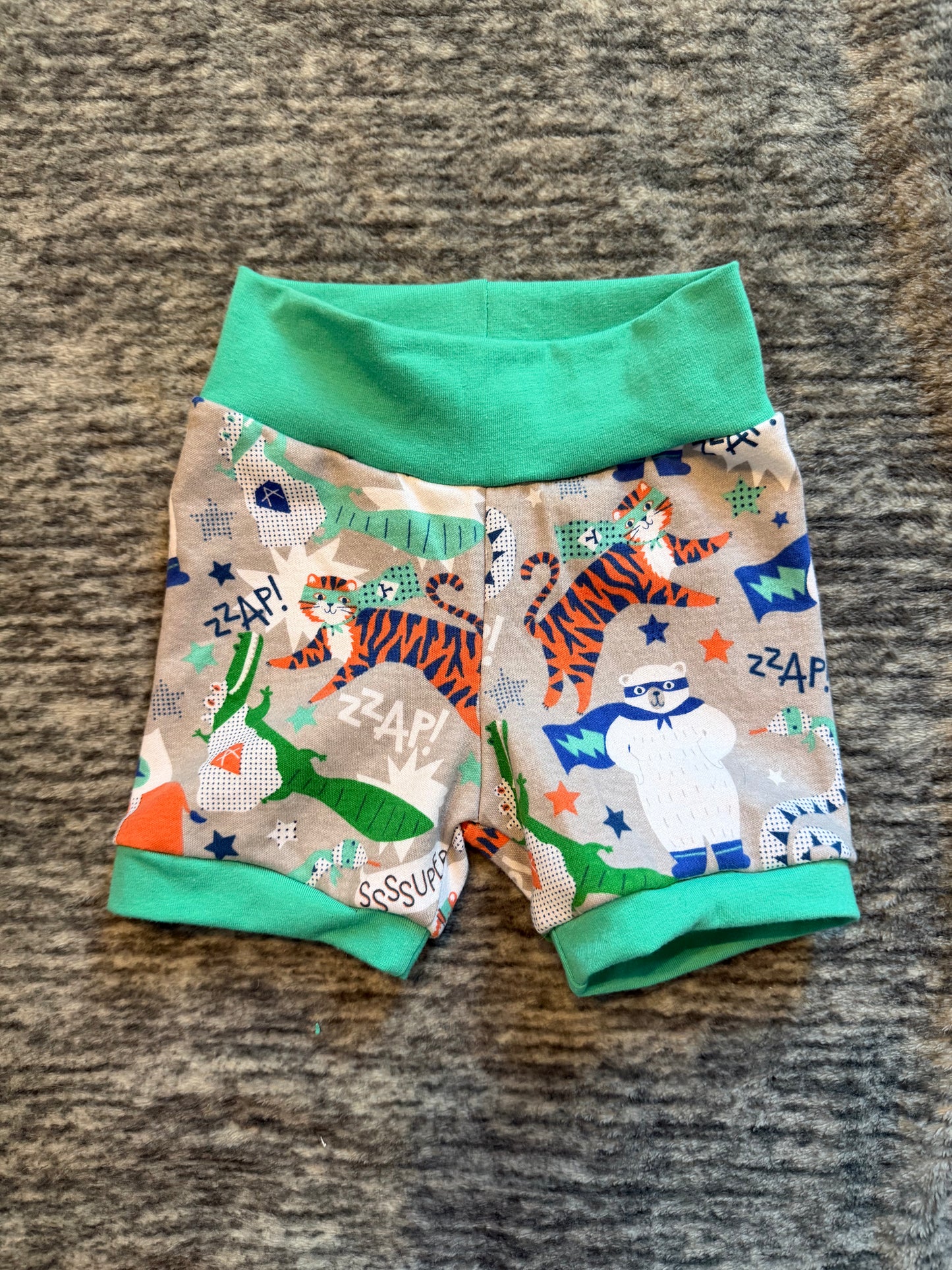 Hero Animals 3-12m Shorts grow with me