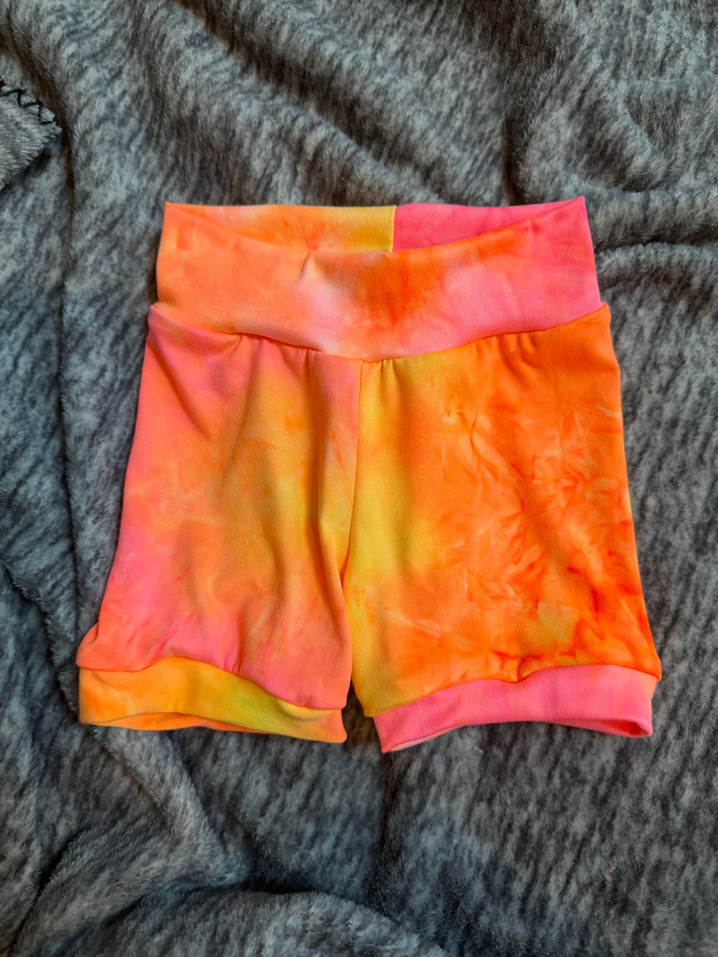 Tie Dye 3-12m Shorts grow with me