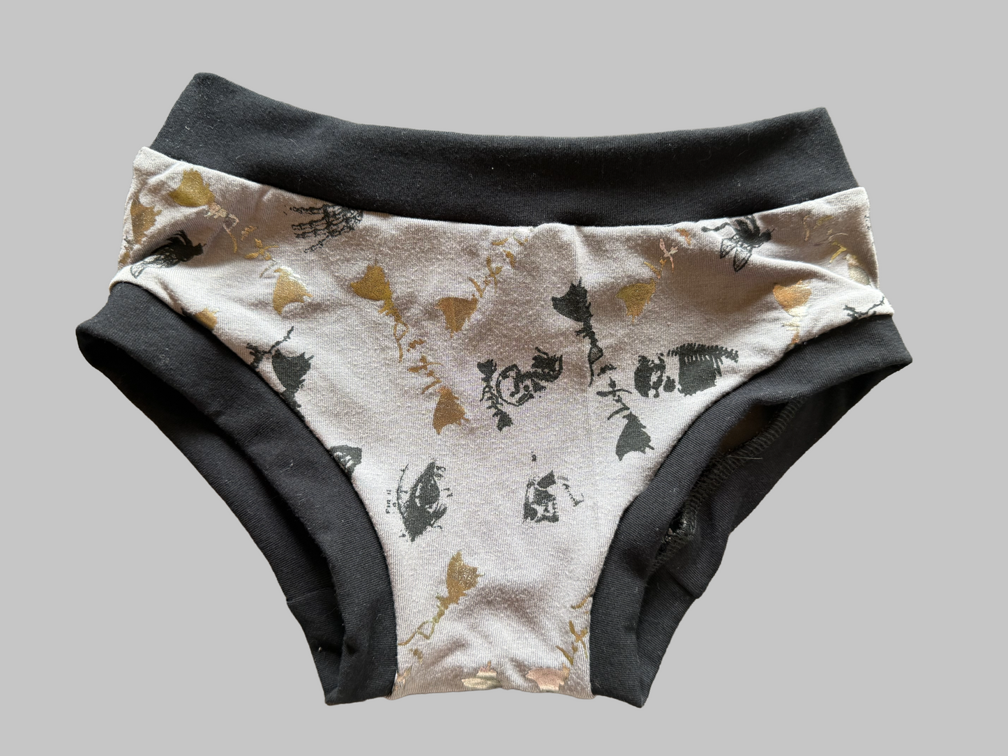 Skulls & Fairies kids size 7 underwear