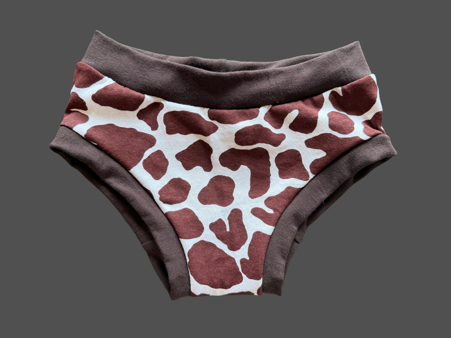 Giraffe kids size 7 underwear