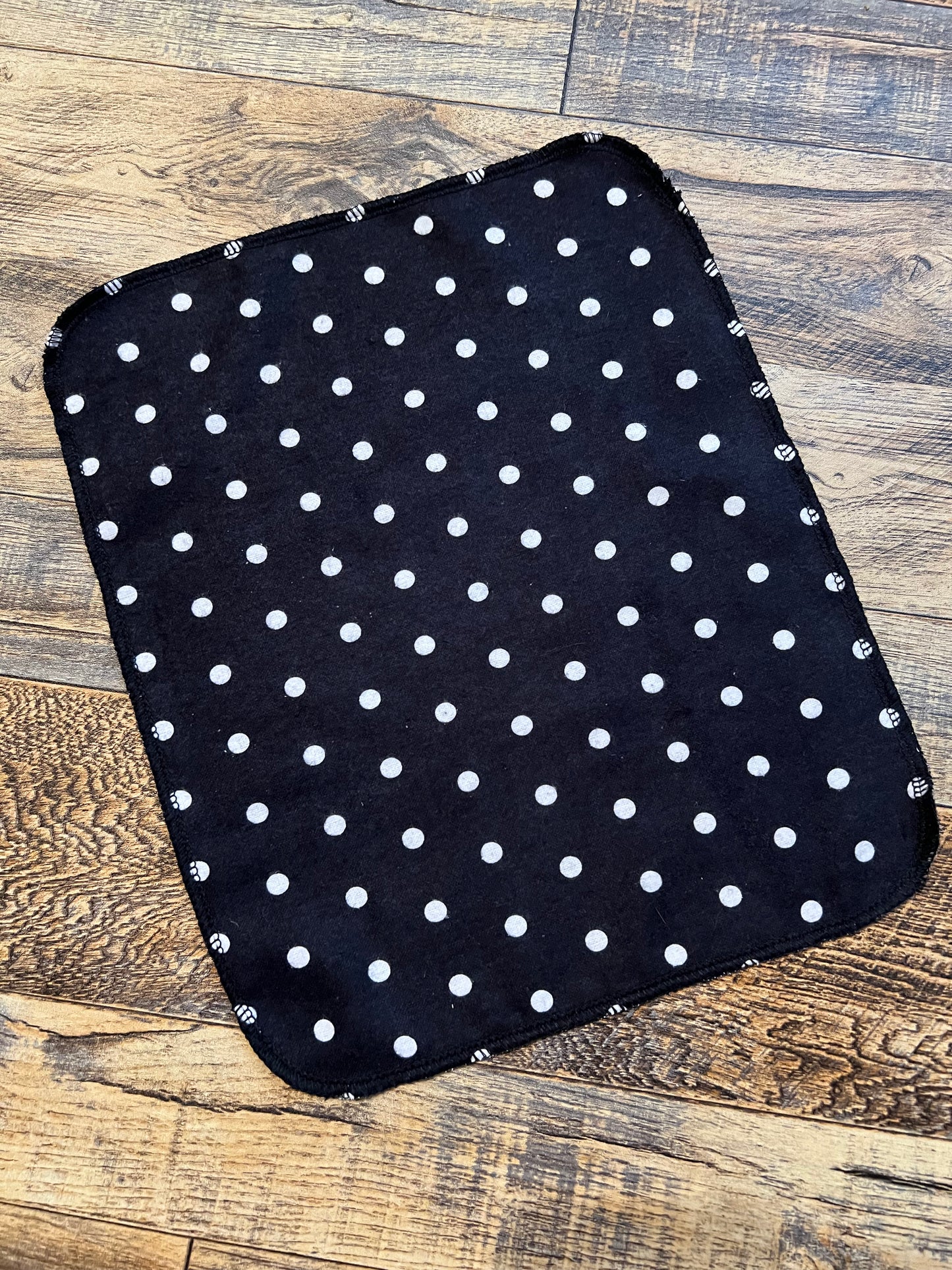 Black & White dots 1ply reusable paper towels