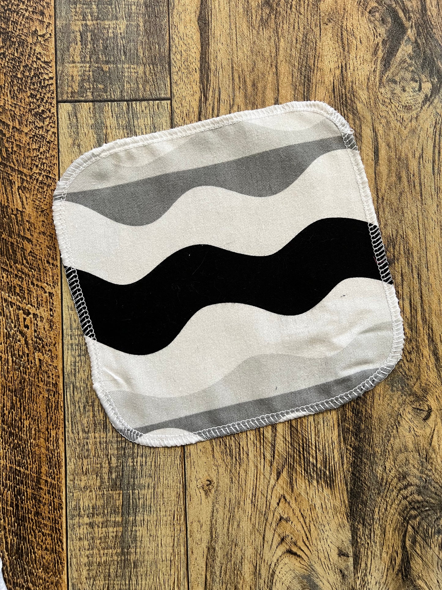 Black & White Waves 1ply flannel cloth wipes