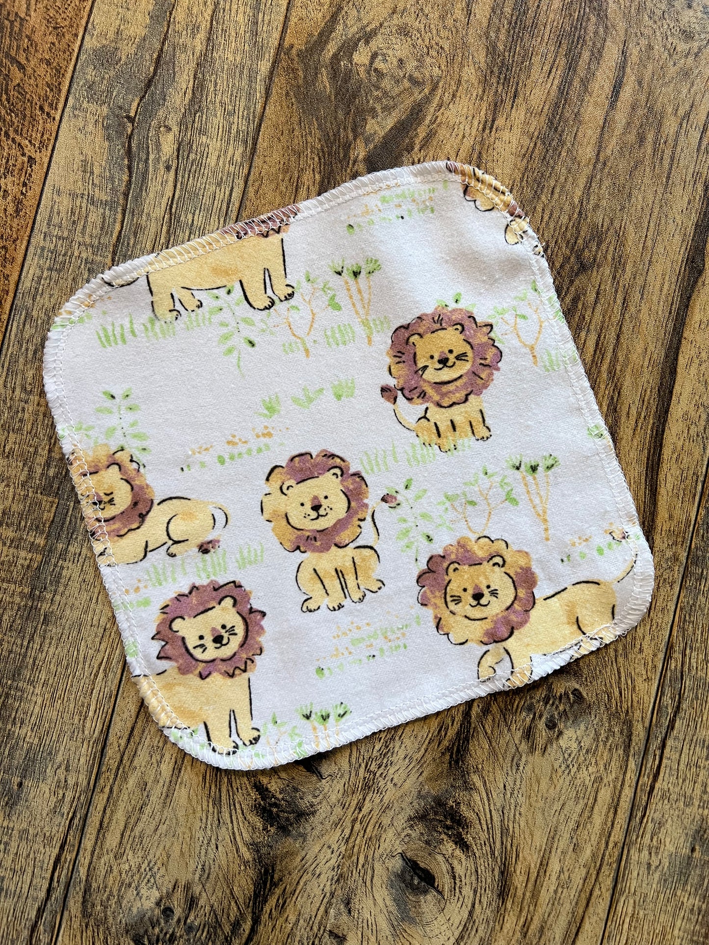 Lions 2ply flannel cloth wipes