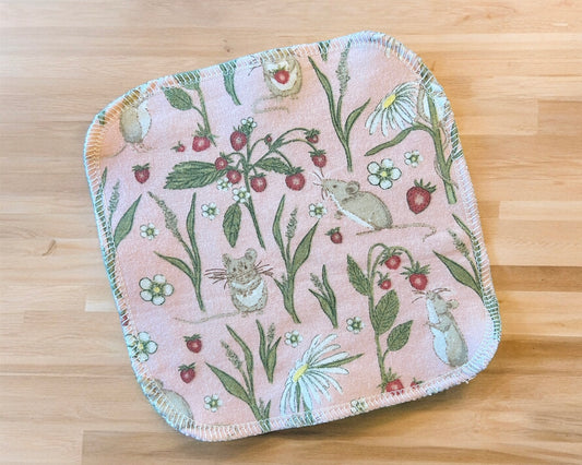 Strawberry field mouse 1ply flannel cloth wipes