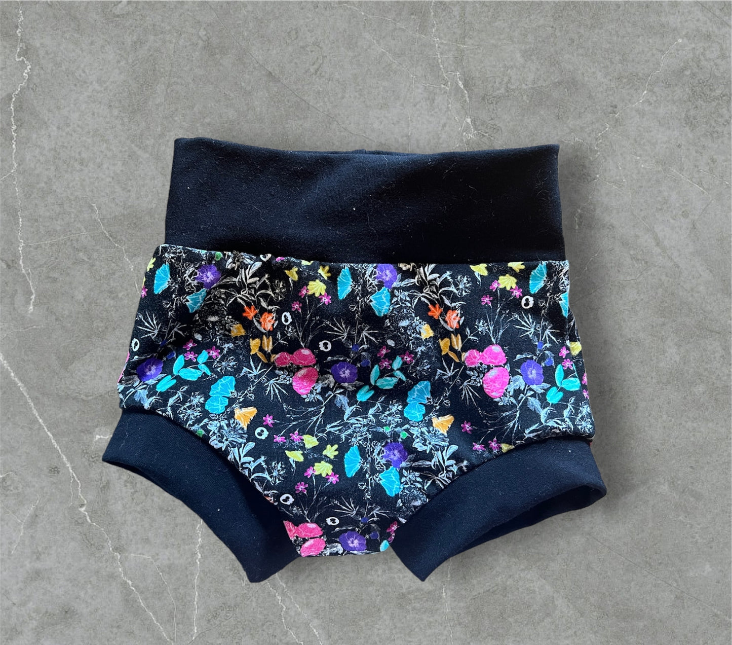 Floral Skulls 12-18m bummies