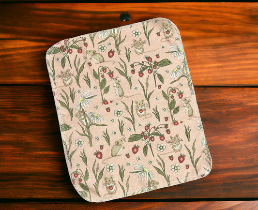 Strawberries Fieldmice 1ply flannel reuseable paper towels