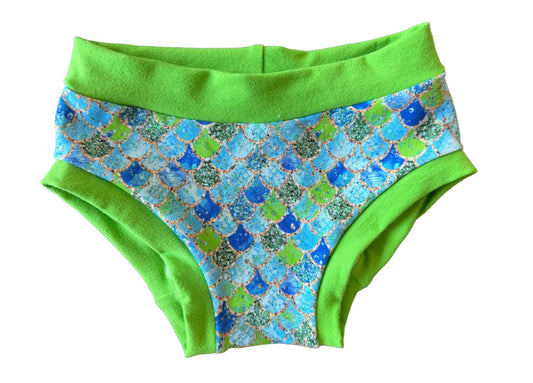 Glittery Mermaid Scales size 6 underwear