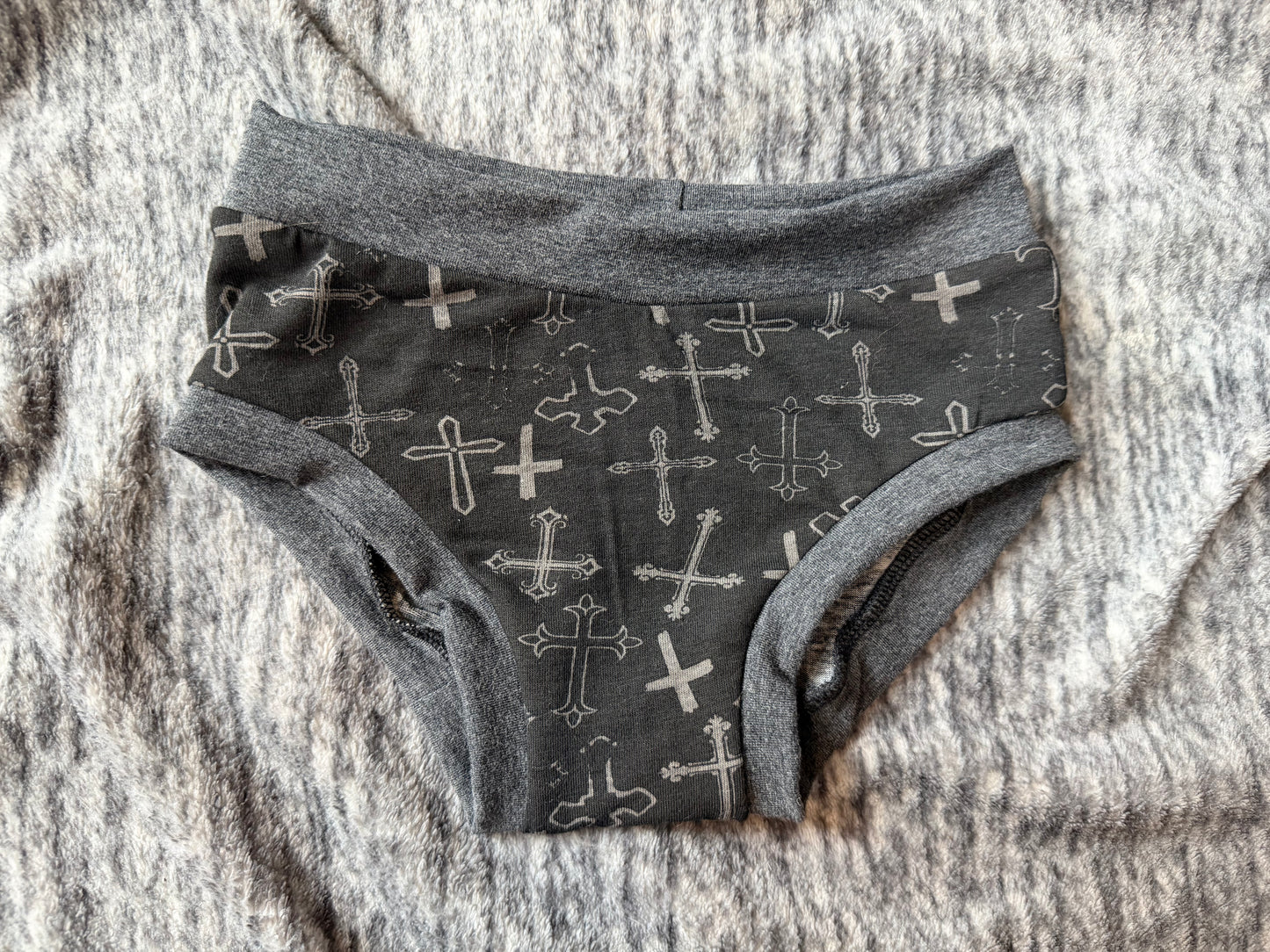 Crosses kids size 6 underwear