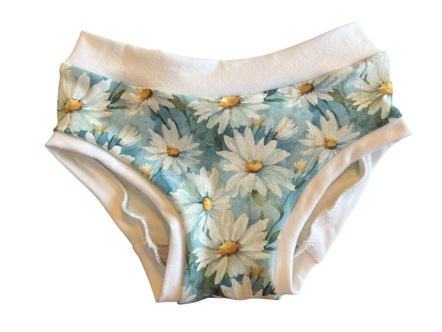 Daisies kids size 5 underwear
