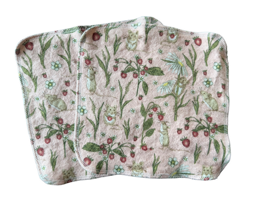 Strawberry Field Mouse 9x9 2ply flannel cloth wipes