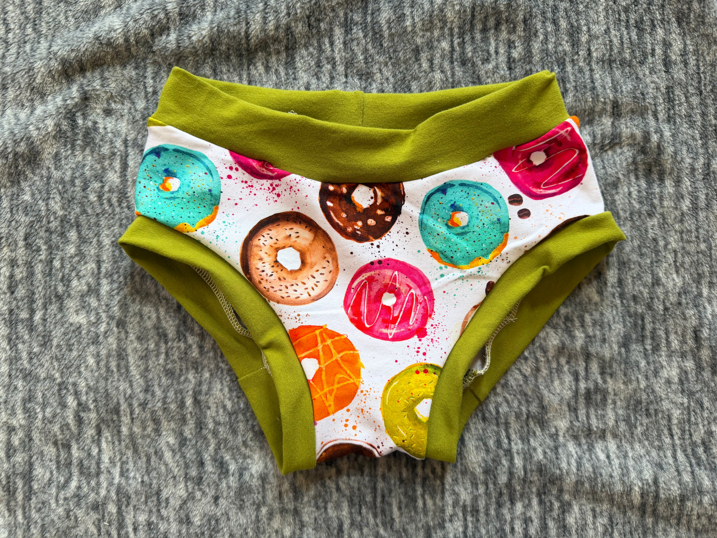 Donuts  size 9 underwear